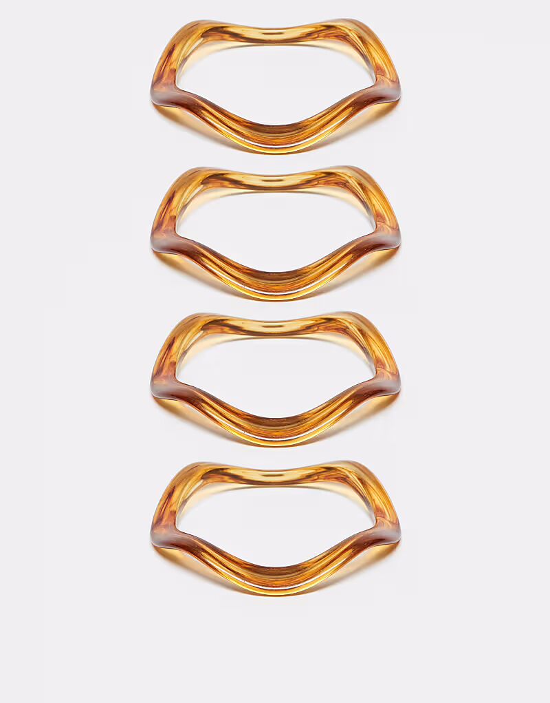 

Набор из 4 волнистых браслетов из смолы коричневого цвета Asos Design