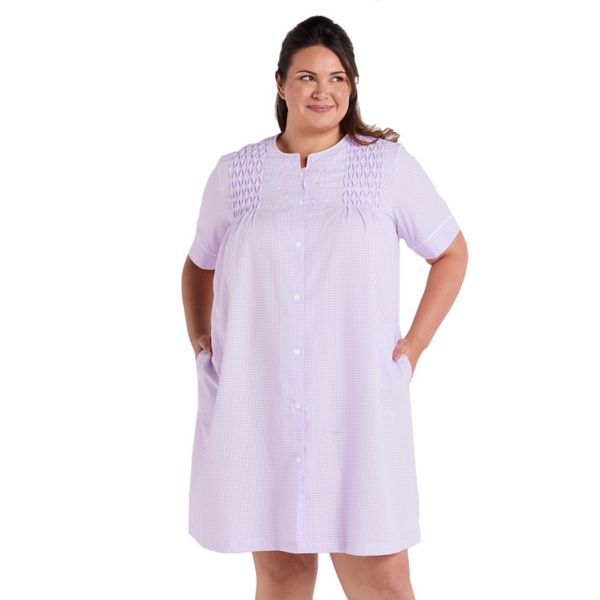 

Короткий халат из сирсакера больших размеров на кнопках Miss Elaine Essentials, цвет lilac white check