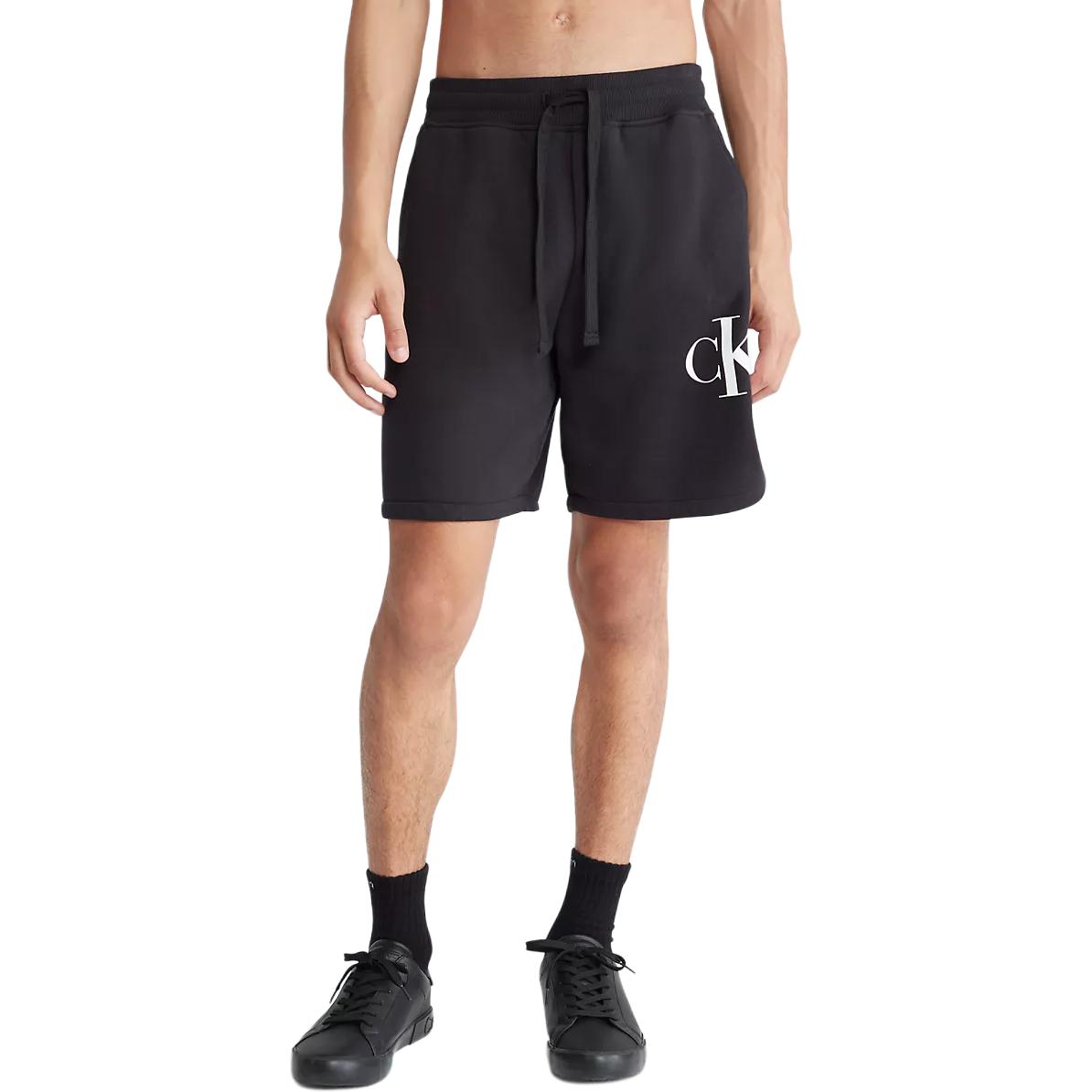 

Calvin Klein Повседневные шорты мужские черные