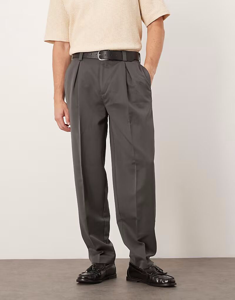 

Элегантные зауженные брюки свободного кроя темно-серого цвета со складкой спереди Asos Design