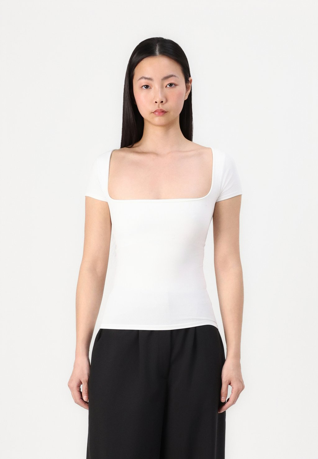 

Базовая футболка CLEAN LINES BABY TEE Free People, белый