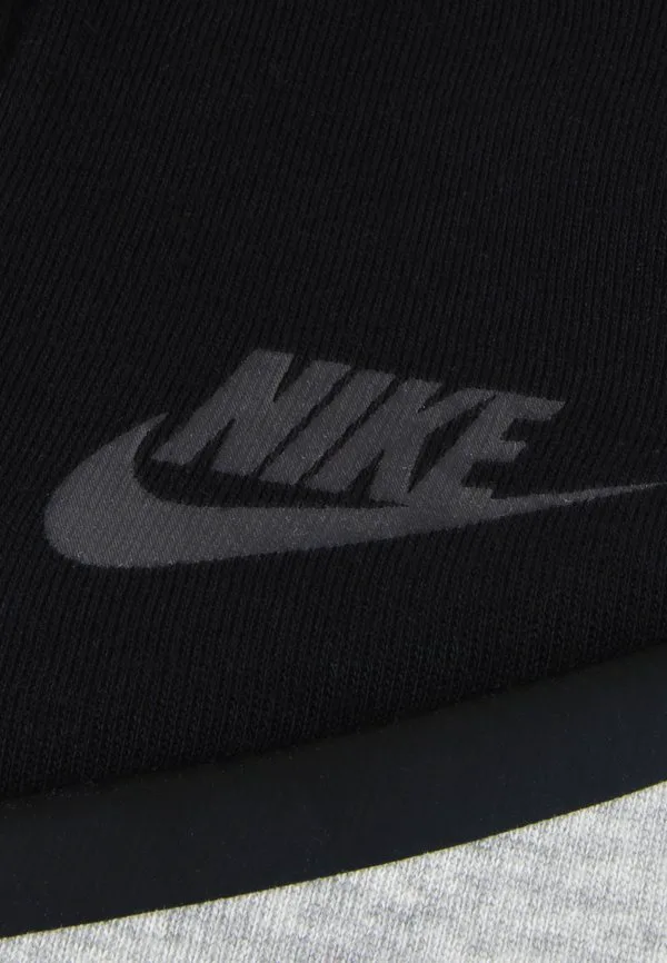 Технологичный спортивный костюм унисекс Nike Sportswear, Black — фото 4