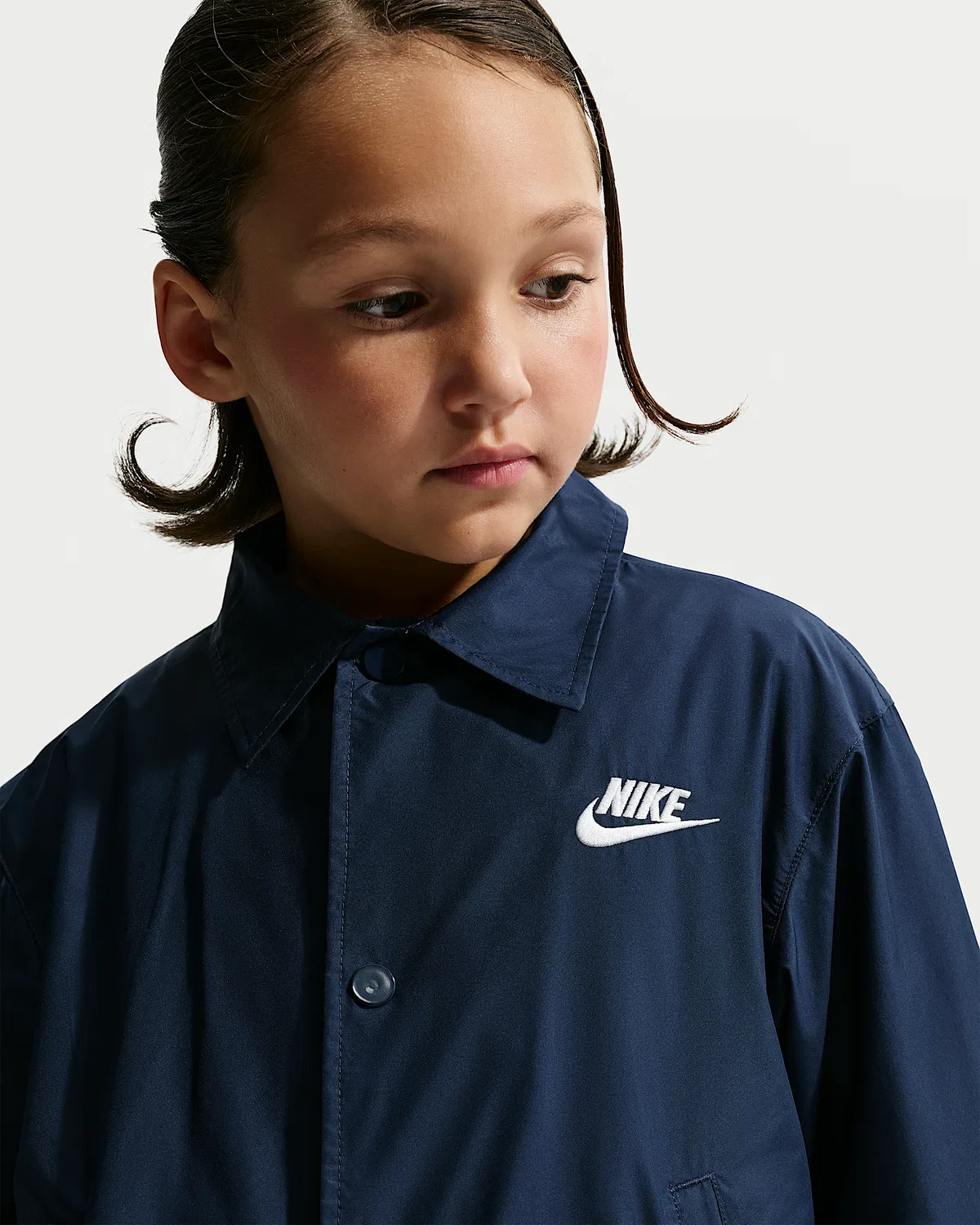 Детская куртка-тренч Repel Nike Sportswear Club, Midnight Navy/White — фото 2