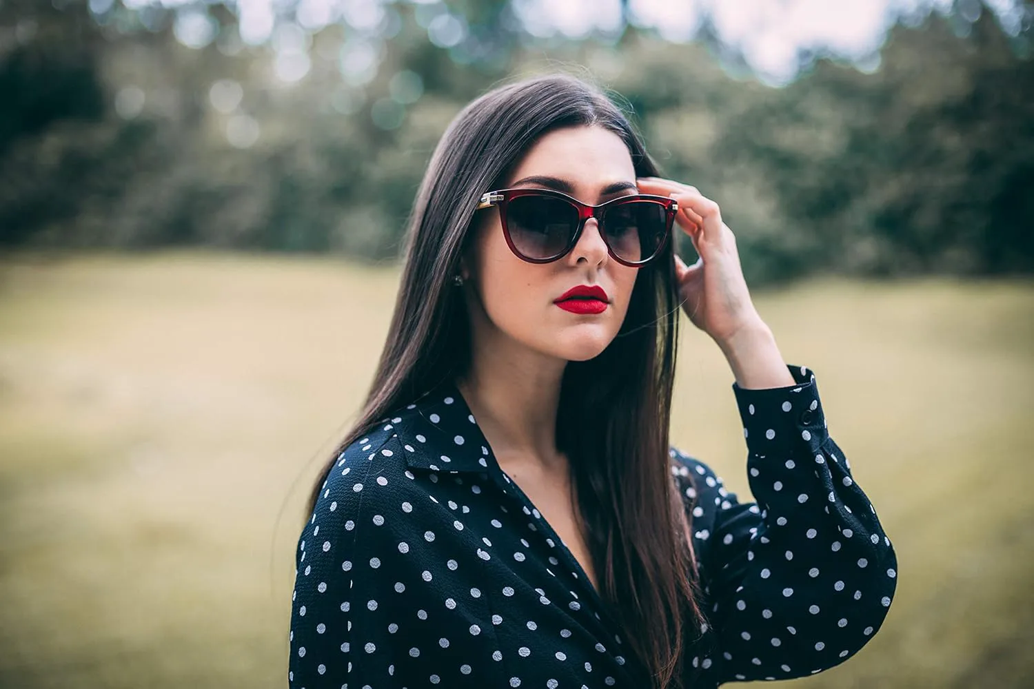 

Солнцезащитные очки EDGEIWEAR в стиле ретро «кошачий глаз» для женщин с дужками из натурального бамбука M34180BM-AP-1(BLK.ap), Black Frame/Grey Gradient Lens