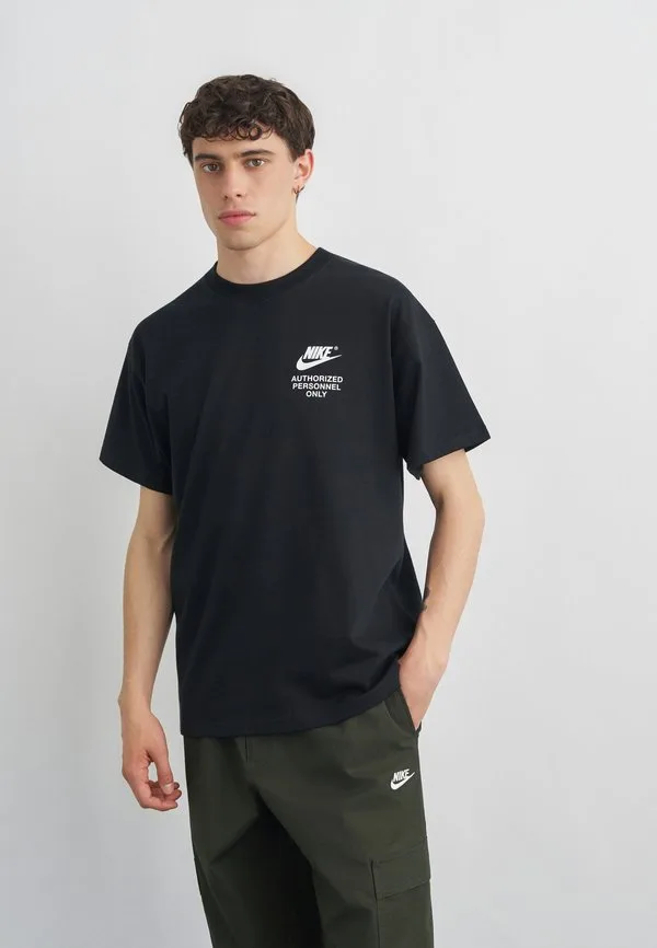 Футболка с принтом "персонал" Nike Sportswear, Black