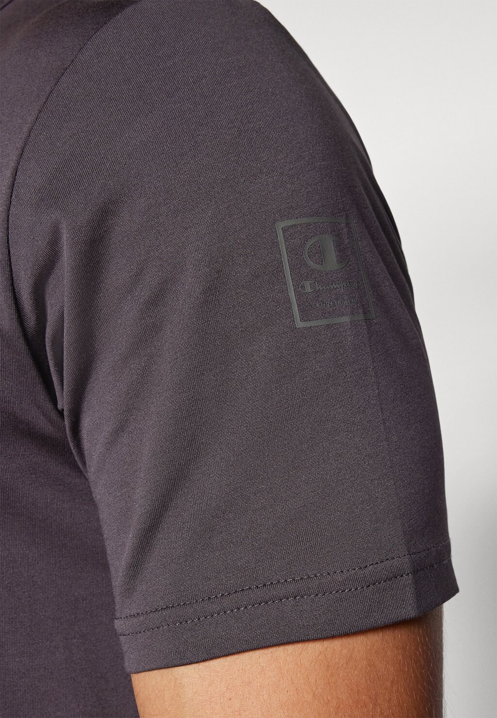 

Спортивная футболка TECH CREWNECK QUICK DRY Champion, антрацит