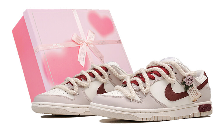 

Кроссовки Nike Dunk Skateboard Shoes Women's Low-Top Red/Gray