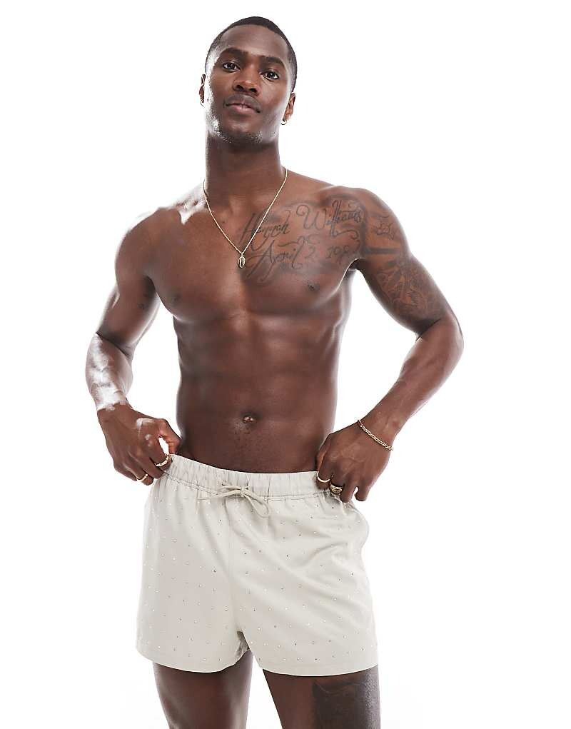 

ASOS DESIGN – Серые очень короткие шорты со стразами по всей поверхности