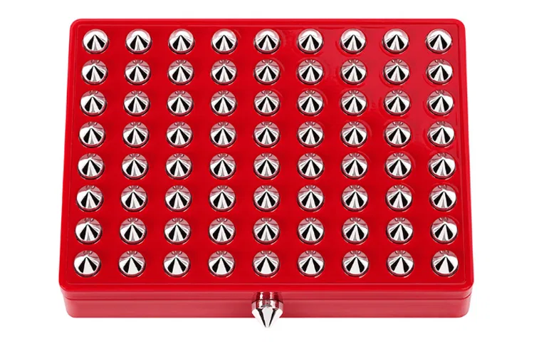 Кисть для макияжа Christian Louboutin красная