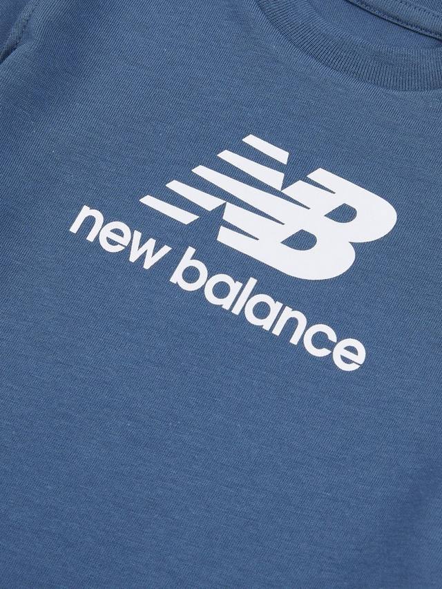 Детская хлопчатобумажная футболка с логотипом stack New Balance, цвет Vintage Indigo — фото 3
