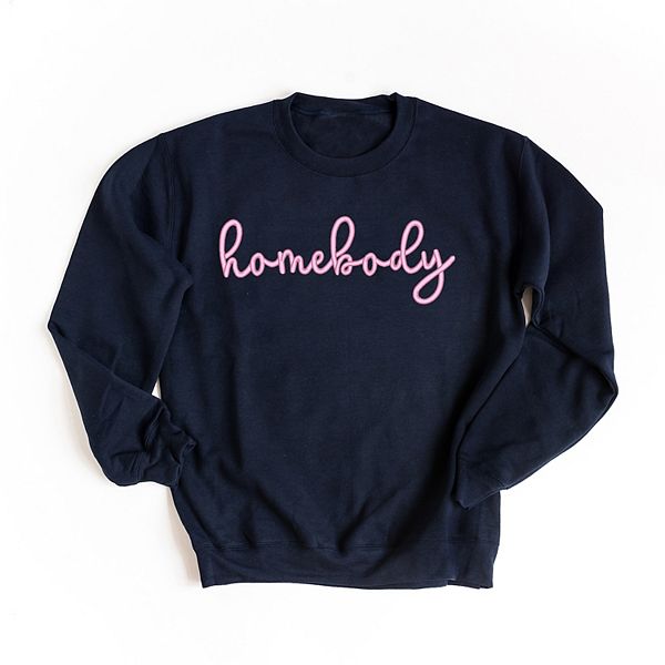 

Вышитый свитшот homebody cursive Simply Sage Market, True Navy