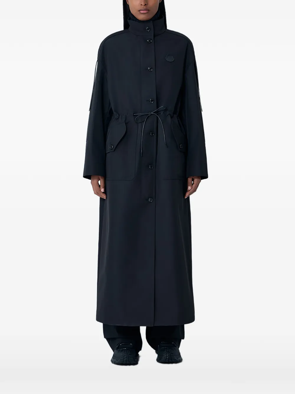 

Дождевик на пуговицах с нашивкой-логотипом Moncler X Ee72 By Edward Enninful, черный