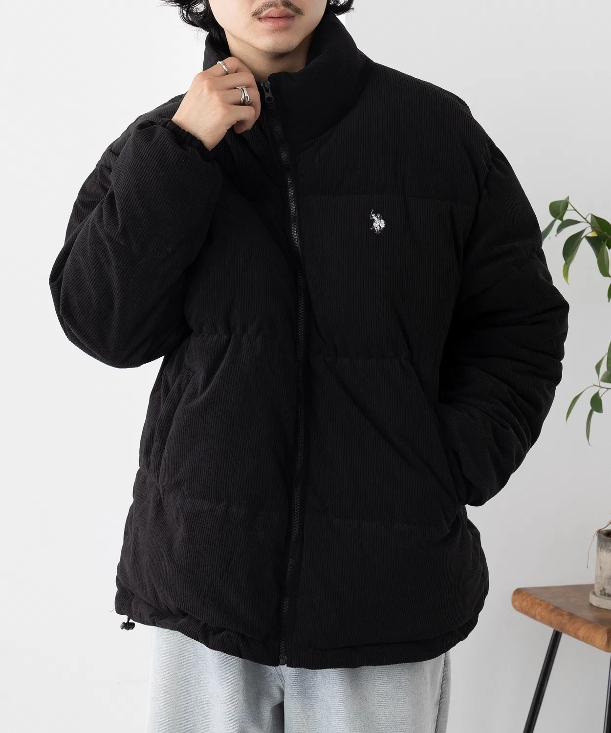 Куртка U.S. POLO ASSN. с логотипом и вышивкой пони, утеплённая, вельветовая, офф-вайт — фото 3