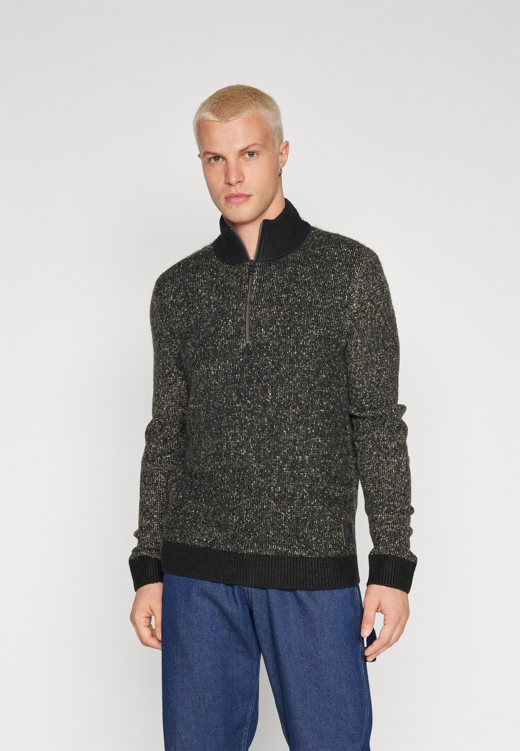 

Свитер JCOSPACE HALF ZIP Jack & Jones, черный узор/пейотовый непс