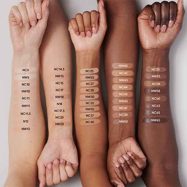Увлажняющий консилер MAC COSMETICS Studio Radiance 24H Luminous Lift Concealer, NC37 — фото 4