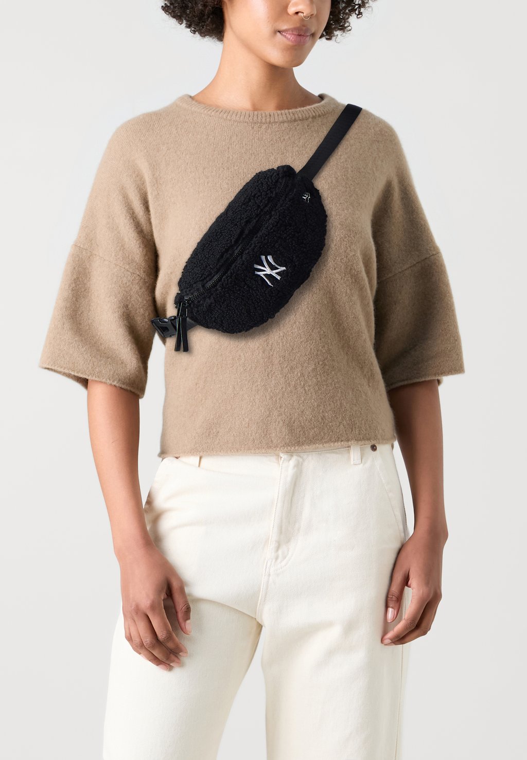 

Поясная сумка BORG MINI WAIST BAG UNISEX New Era, черный