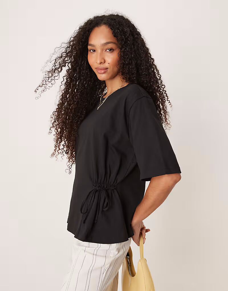 

Футболка свободного кроя ASOS DESIGN черного цвета с завязкой
