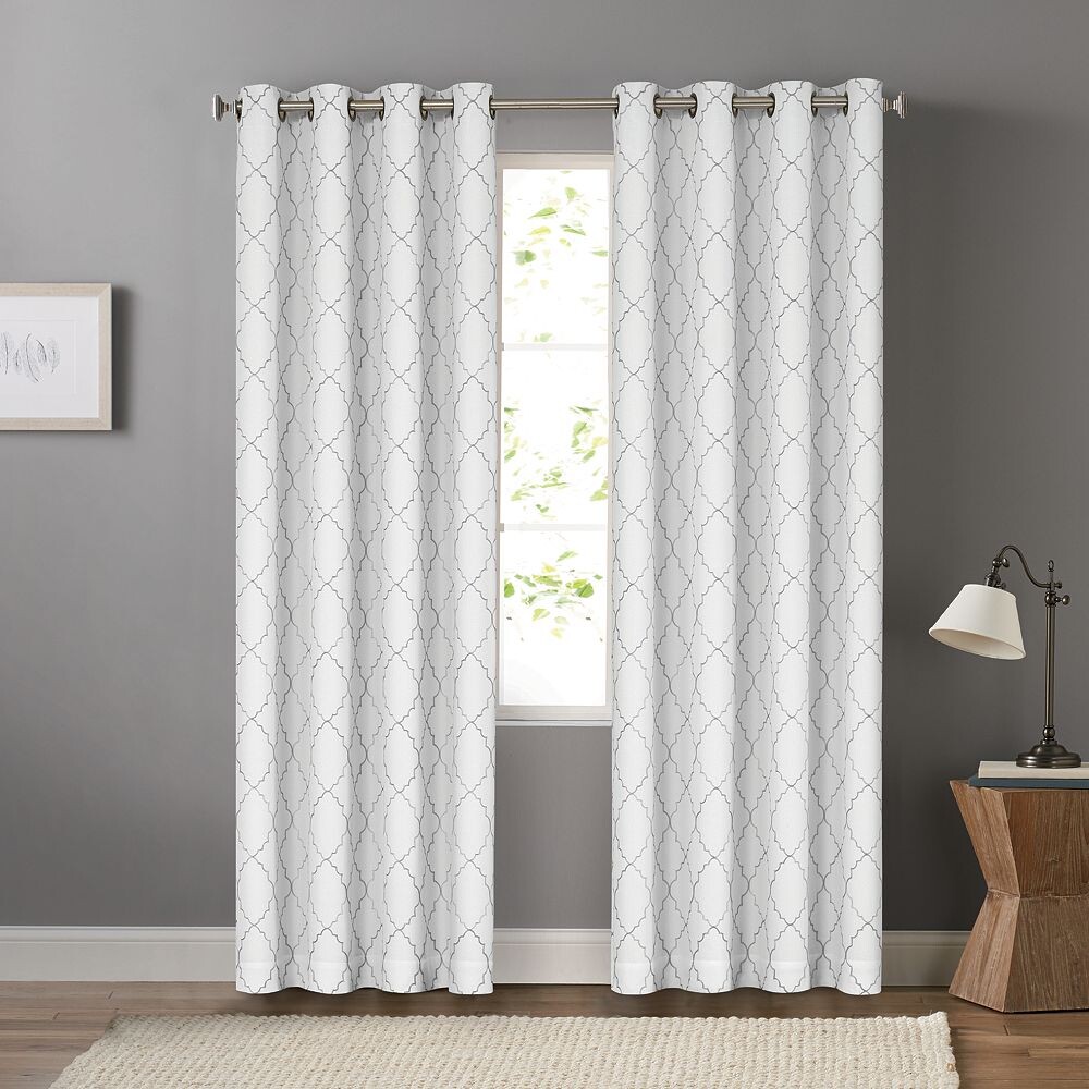 

Комплект из 2 затемняющих штор Sonoma Goods For Life с вышивкой Dynasty, цвет White Gray