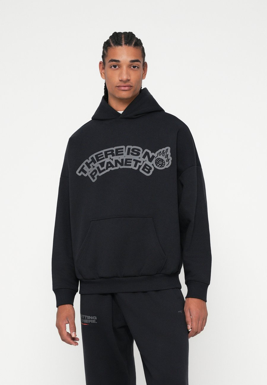 

Толстовка The Tracksuit Club HOODIE GLOBE UNISEX, Black, Черный, Толстовка The Tracksuit Club HOODIE GLOBE UNISEX, Black