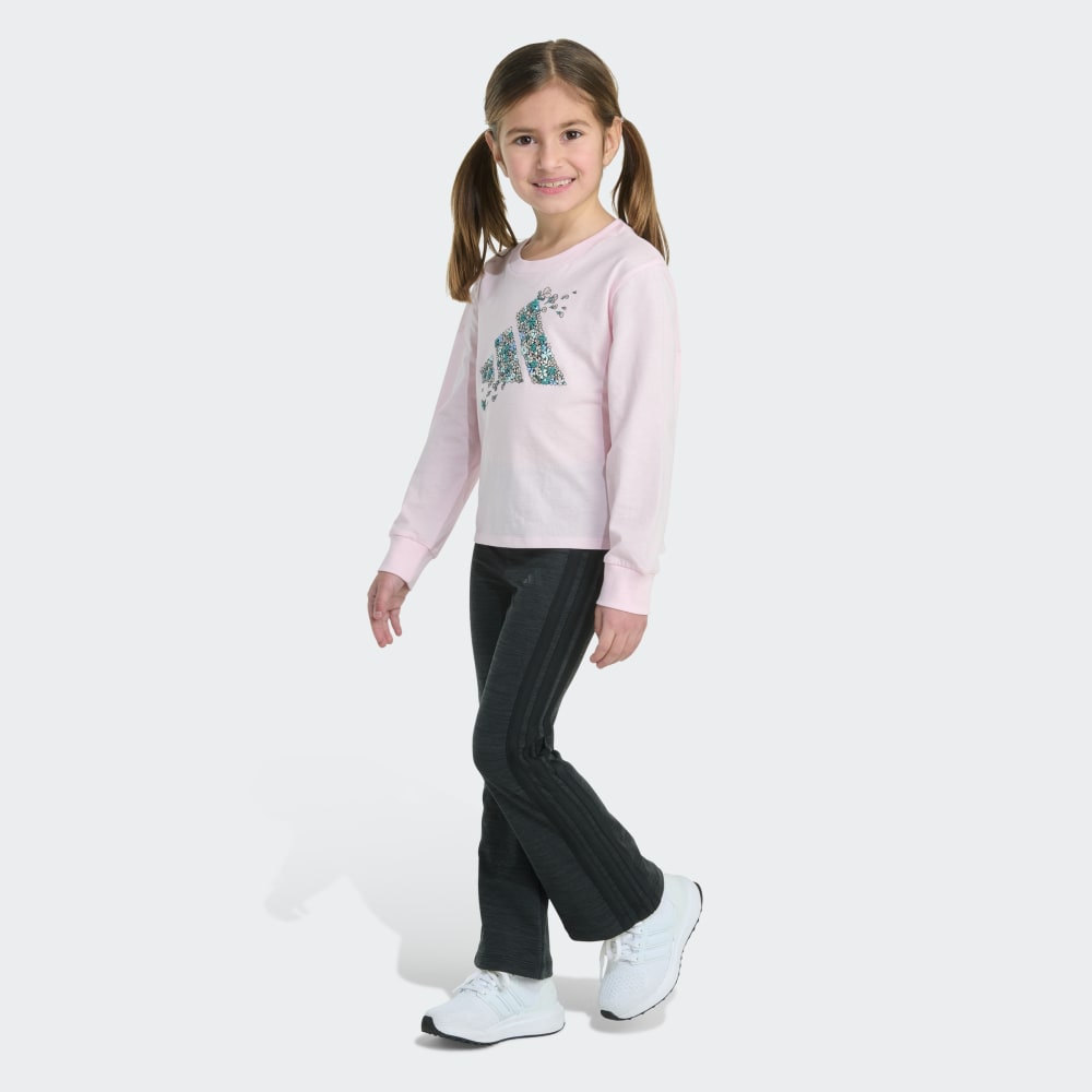 

Спортивный костюм Adidas 2-Piece Long Sleeve Graphic Tee & Flare Pant Set, цвет Clear Pink