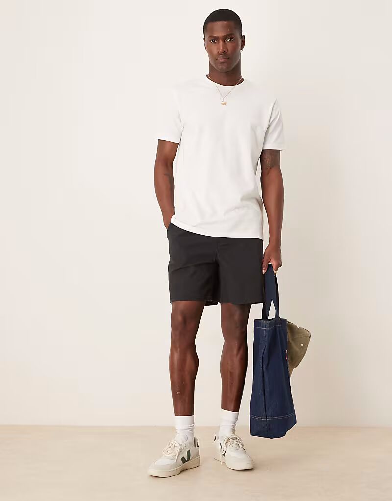 

Шорты-бермуды ASOS DESIGN стандартной длины черного цвета