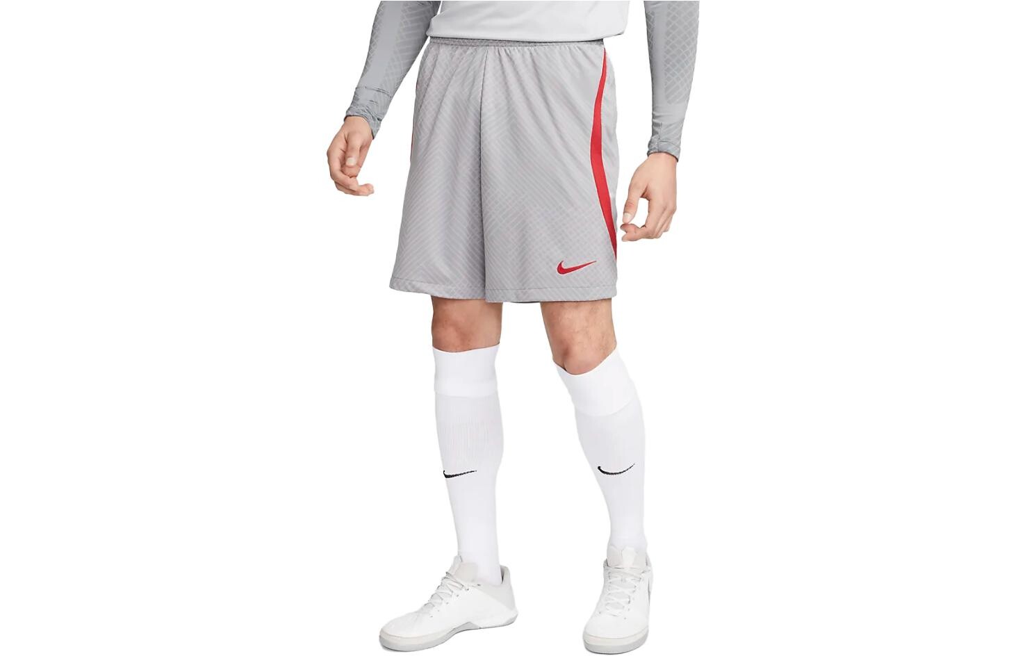 

Спортивные шорты мужские серые Nike, серый