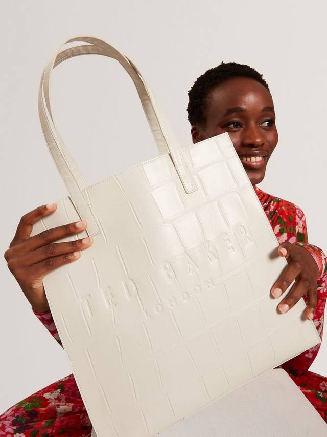 

Crocon Croc Effect большая сумка-тоут с крупным логотипом Ted Baker, Ivory