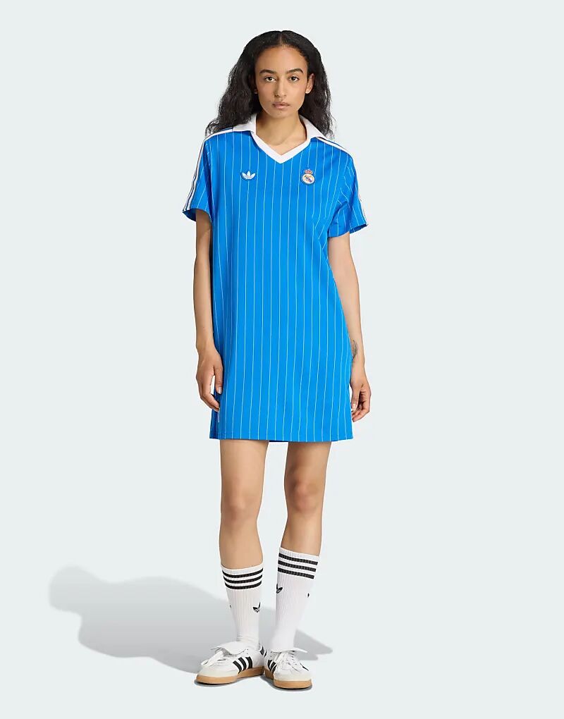 

Знаменитости террасы «Реал Мадрид» от Adidas Originals одеты в сине-белую одежду