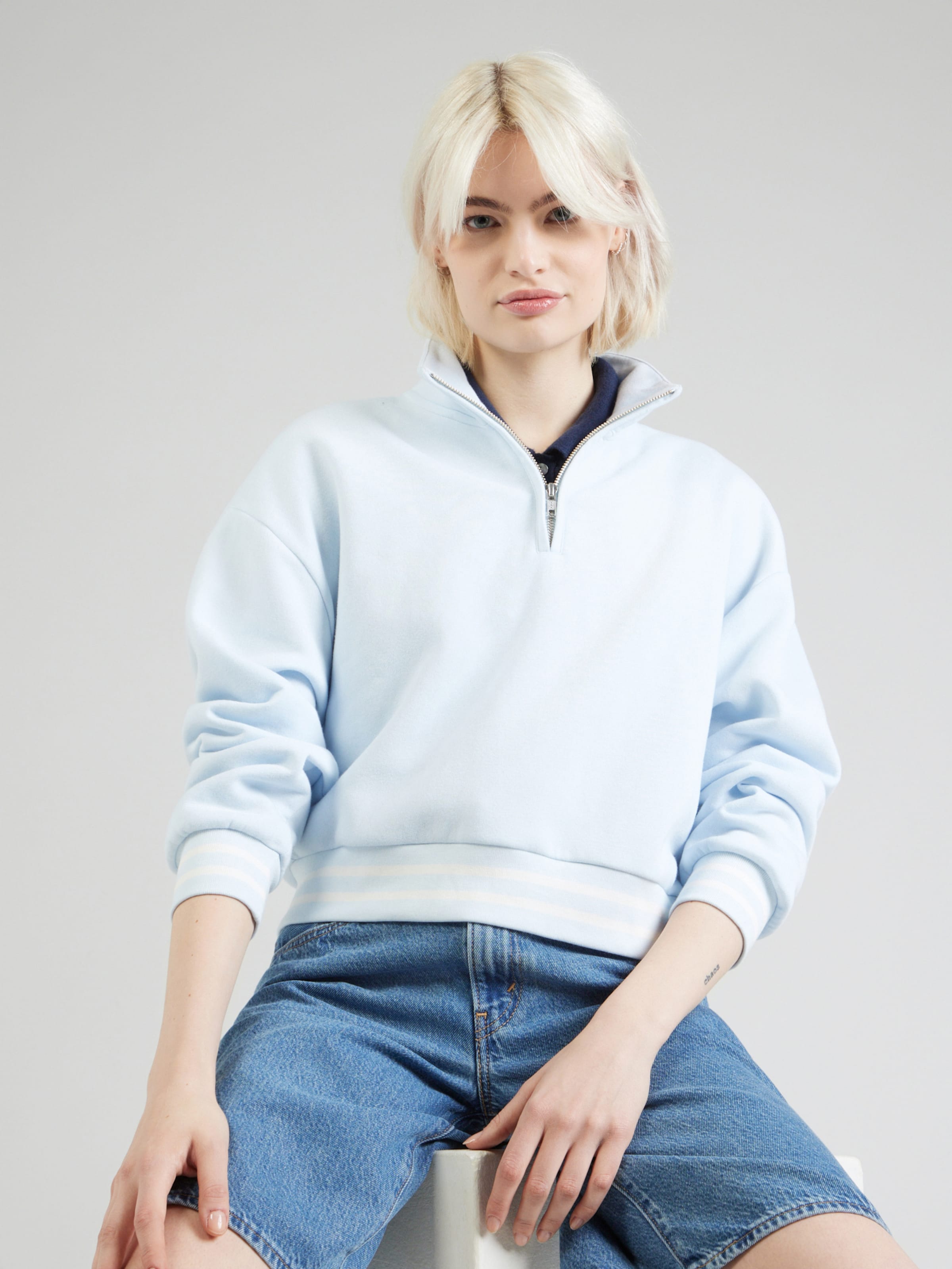 LEVI'S  Свитшот 'Everyday Quarter Zip Sweatshirt' в светло-голубом — фото 3