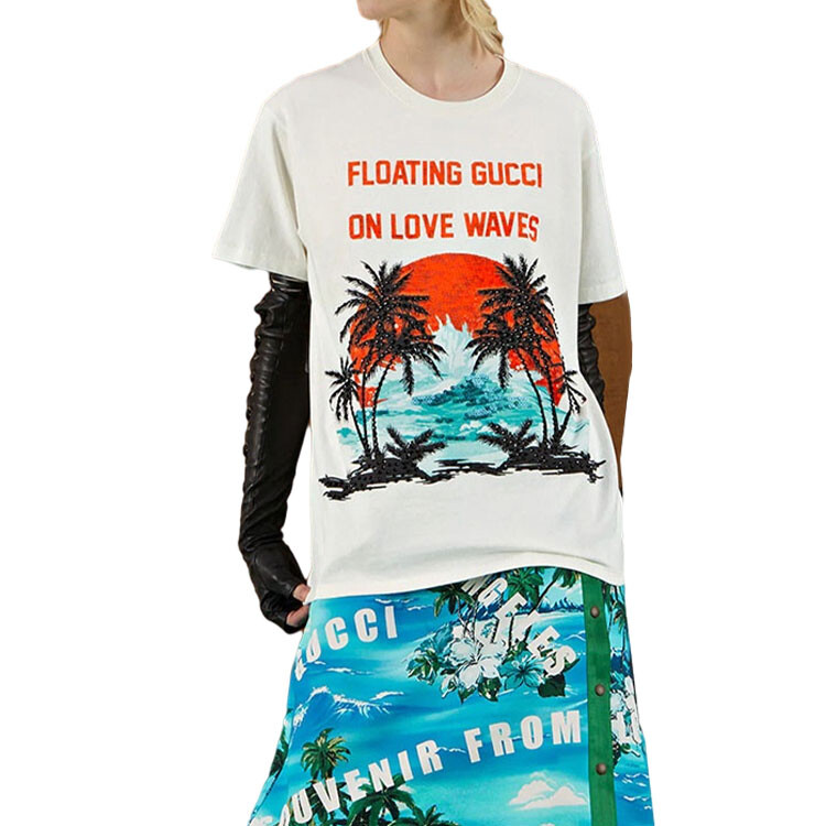 Футболка женская Gucci Sequinned Slogan-Print, декор пайетками, белый — фото 2