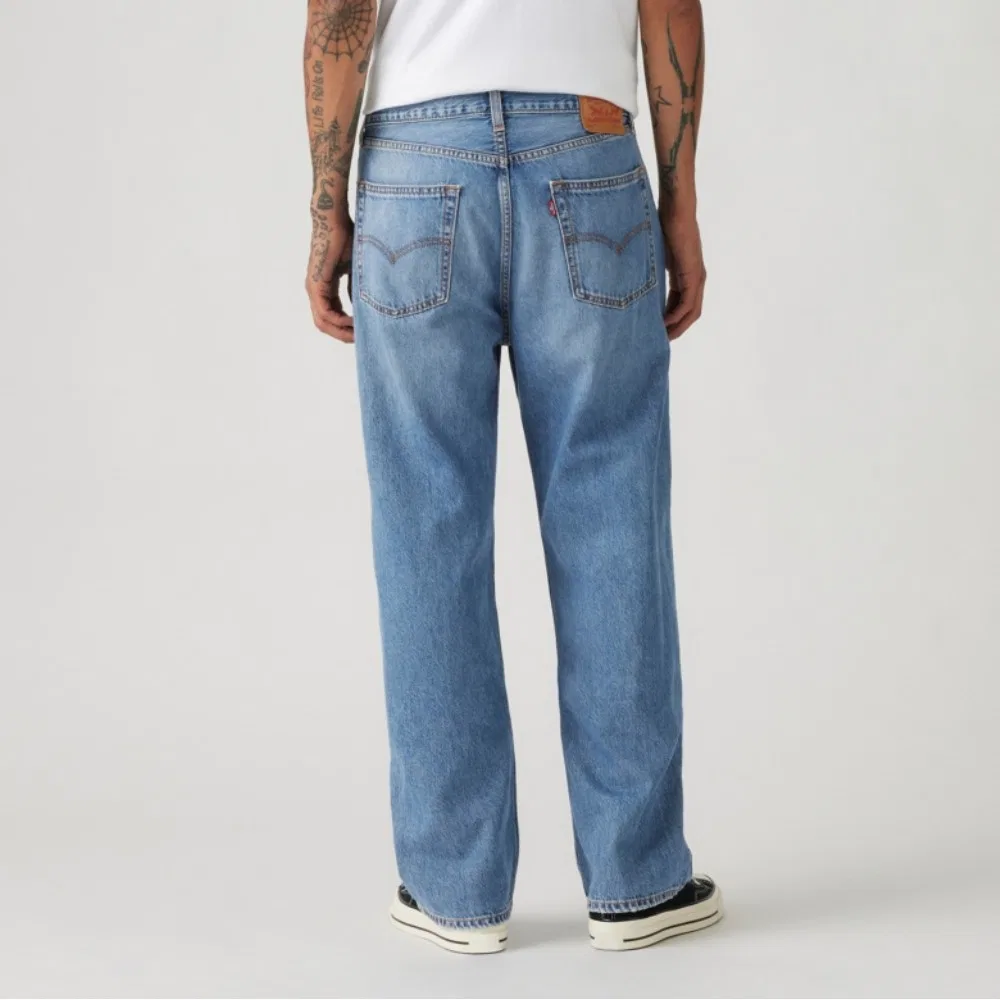 Мужские прямые джинсы свободного кроя Levi'S 565, средний деним — фото 3