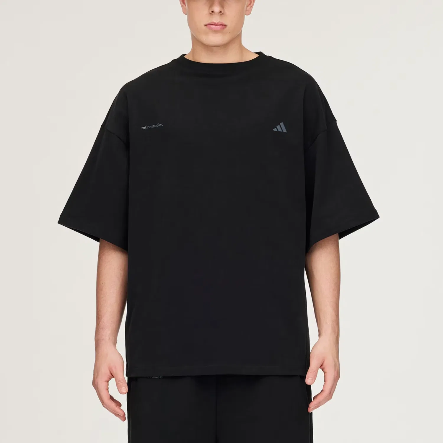 Футболка оверсайз Uniform Adidas x Entire Studios черная — фото 4