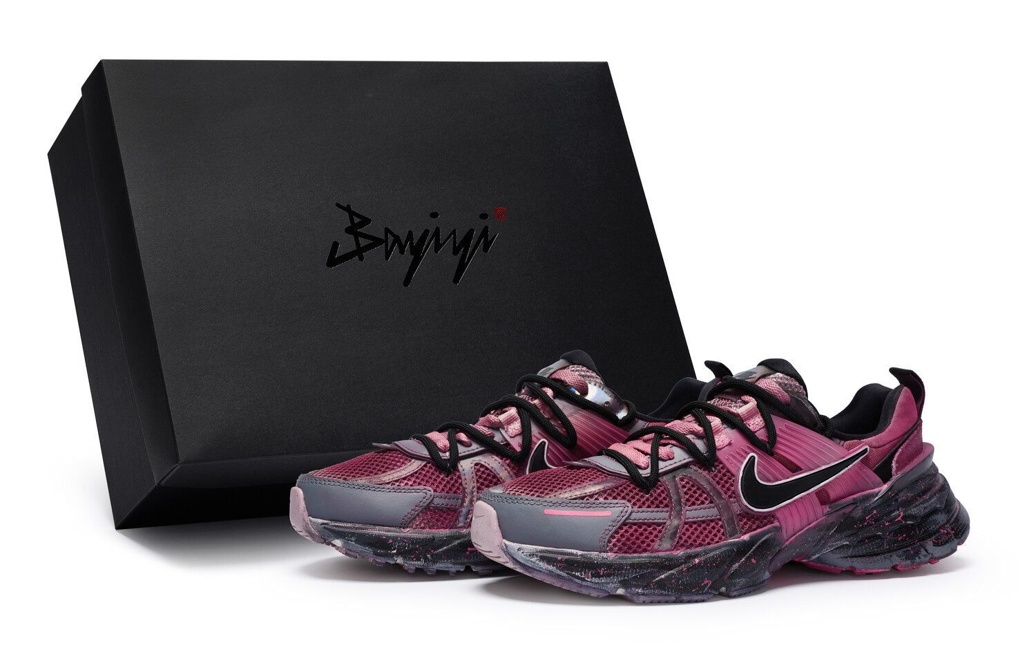

Кроссовки для бега V2K Run женские с низким верхом розово-серые Nike