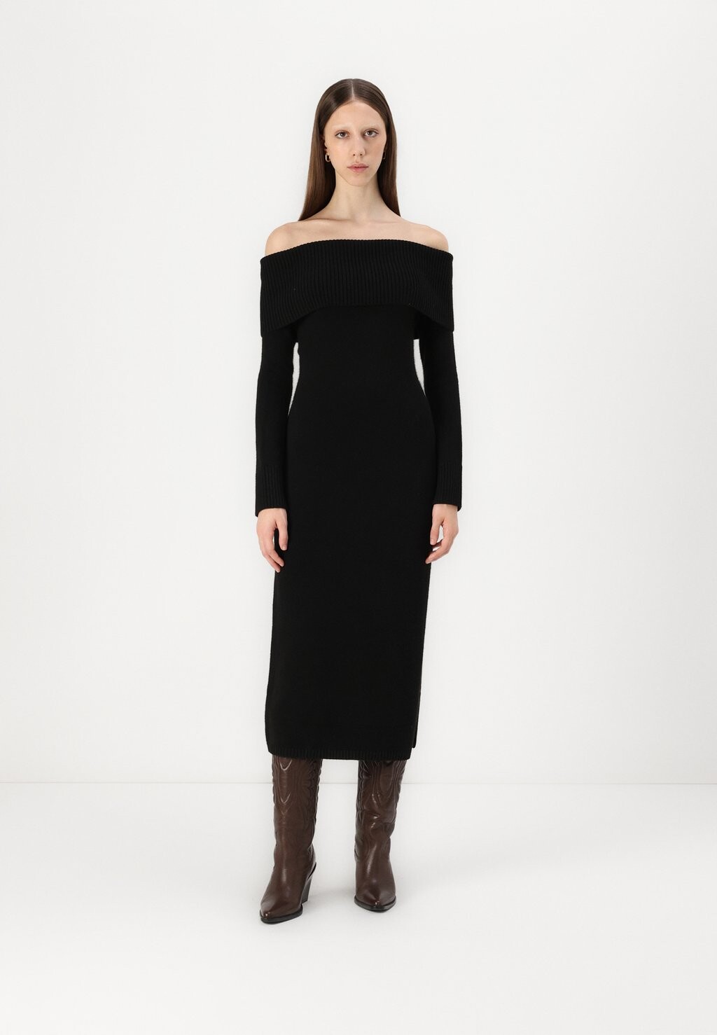 

Платье-джемпер MIDI DRESS Hollister Co., черный