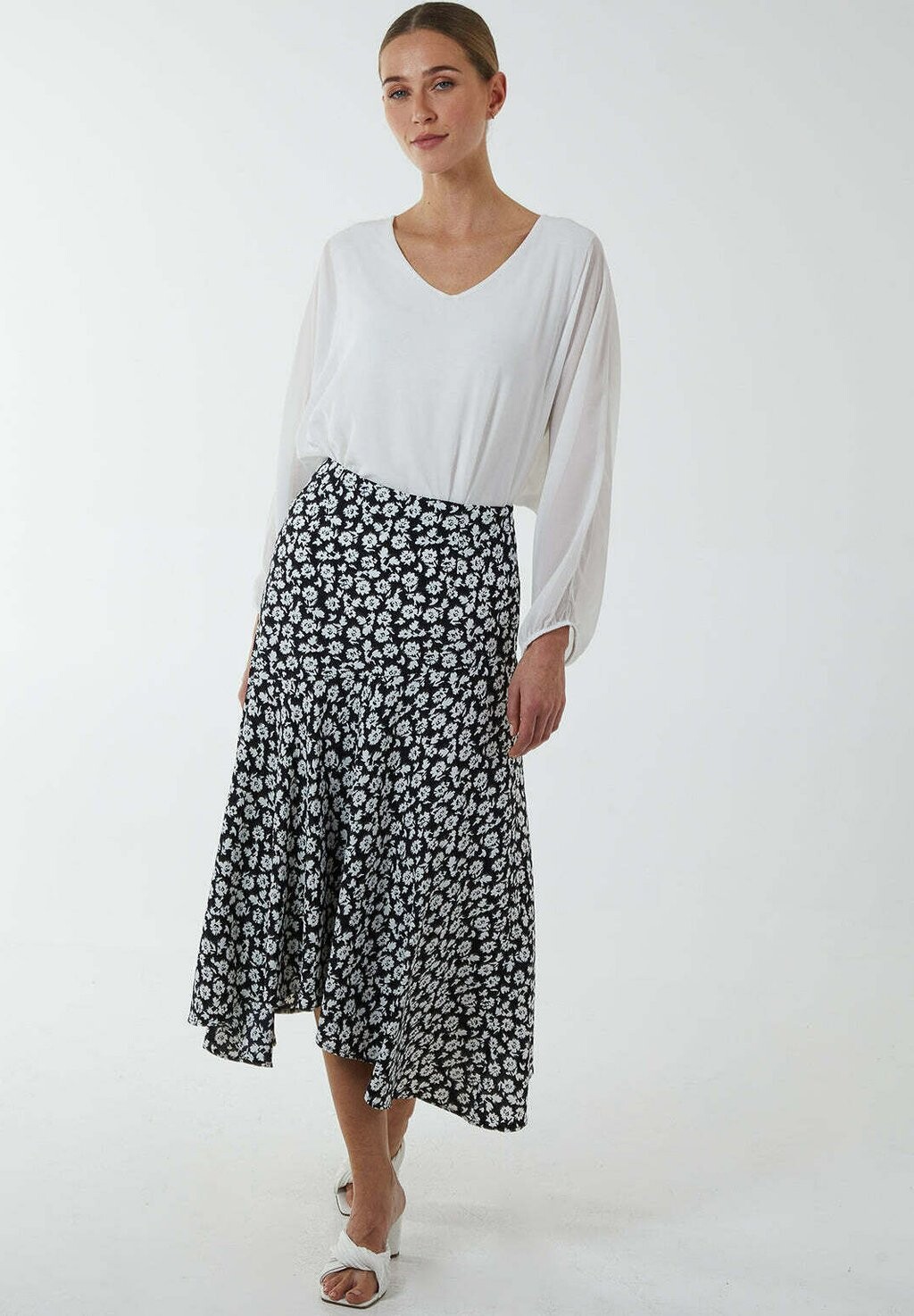 

Юбка А-силуэта Floral Print Asymmetric Midi Blue Vanilla, черная