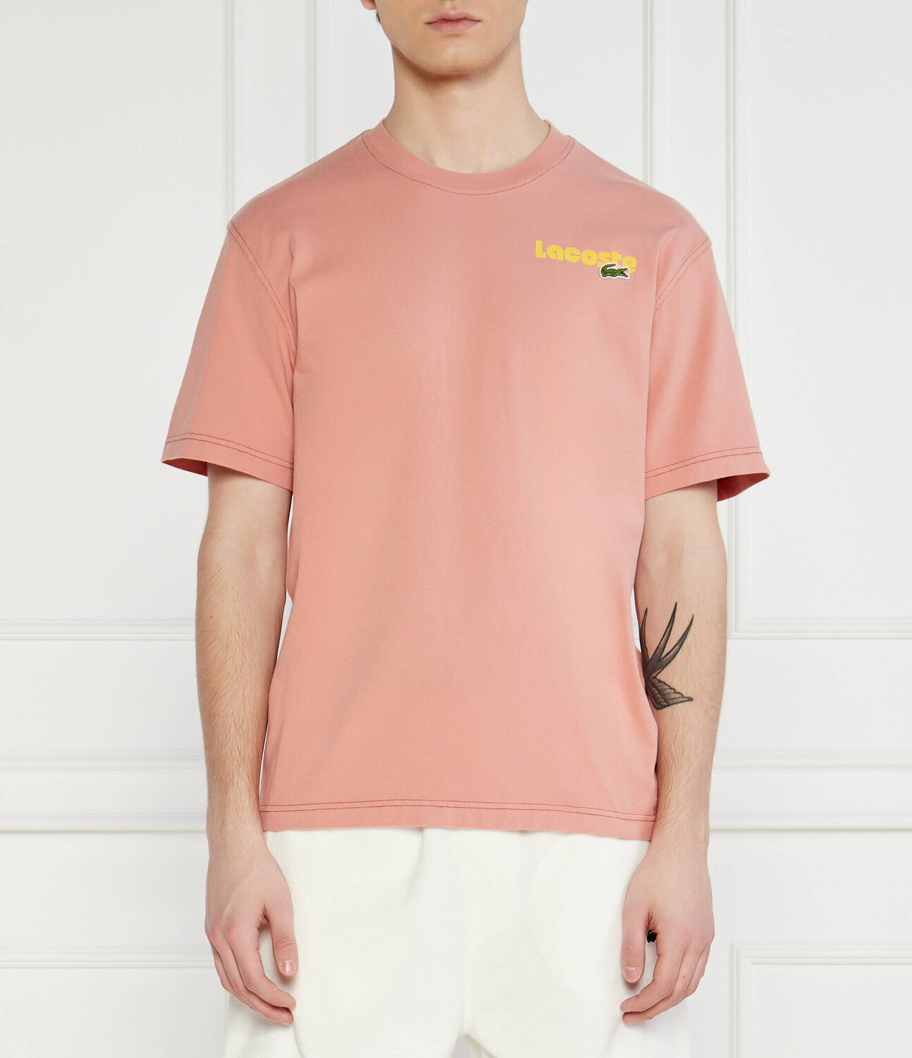

Футболка Lacoste Classic fit, цвет pesca