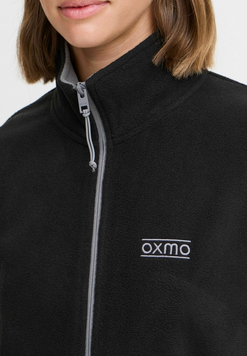 

Флисовая куртка OXMARTA Oxmo, черный