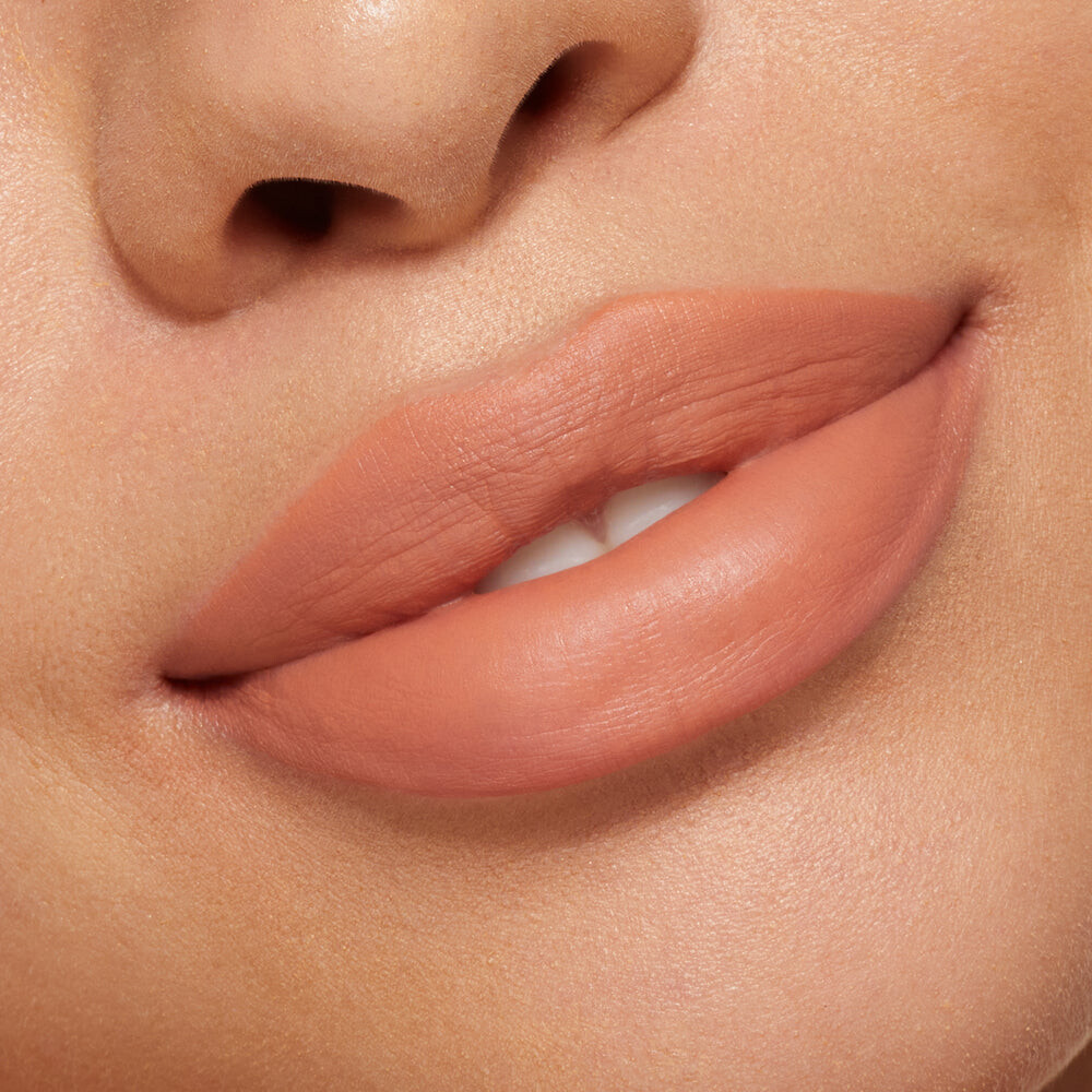 

Помада Kylie Cosmetics Matte Lipstick, warm beige/Irreplaceable