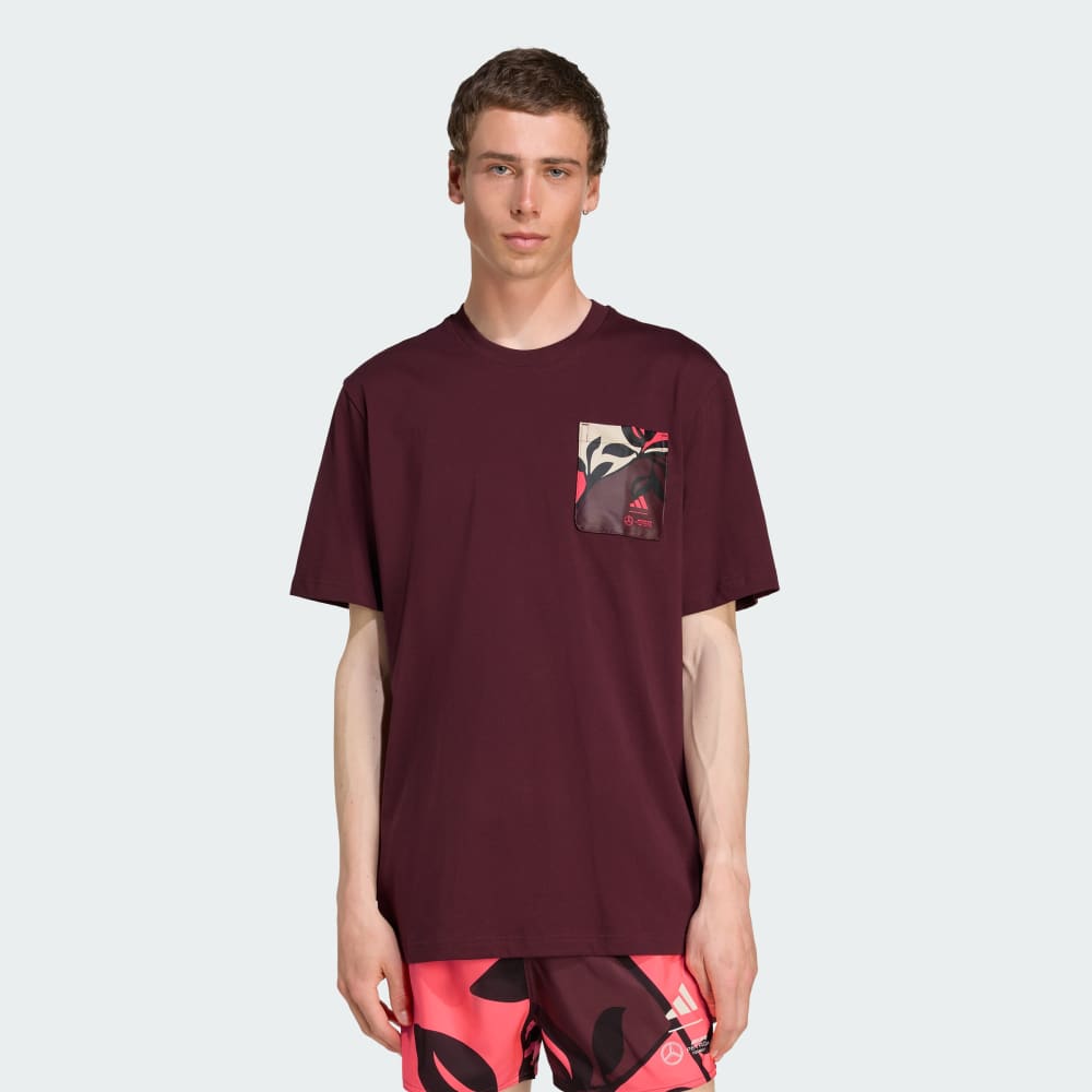 

Футболка Adidas Mercedes - AMG Petronas Formula One Team Summer Tee, цвет Aurora Ruby