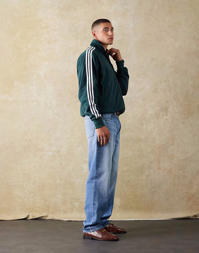 

Джинсы прямого кроя ASOS DESIGN, средне-синие с оттенком
