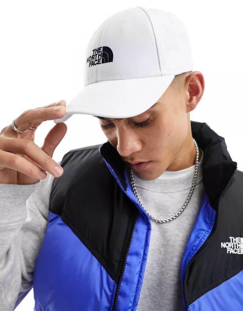 

Белая бейсболка The North Face 66 Classic