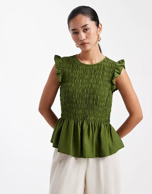 

Зеленый топ с присборенными рукавами и оборками New Look