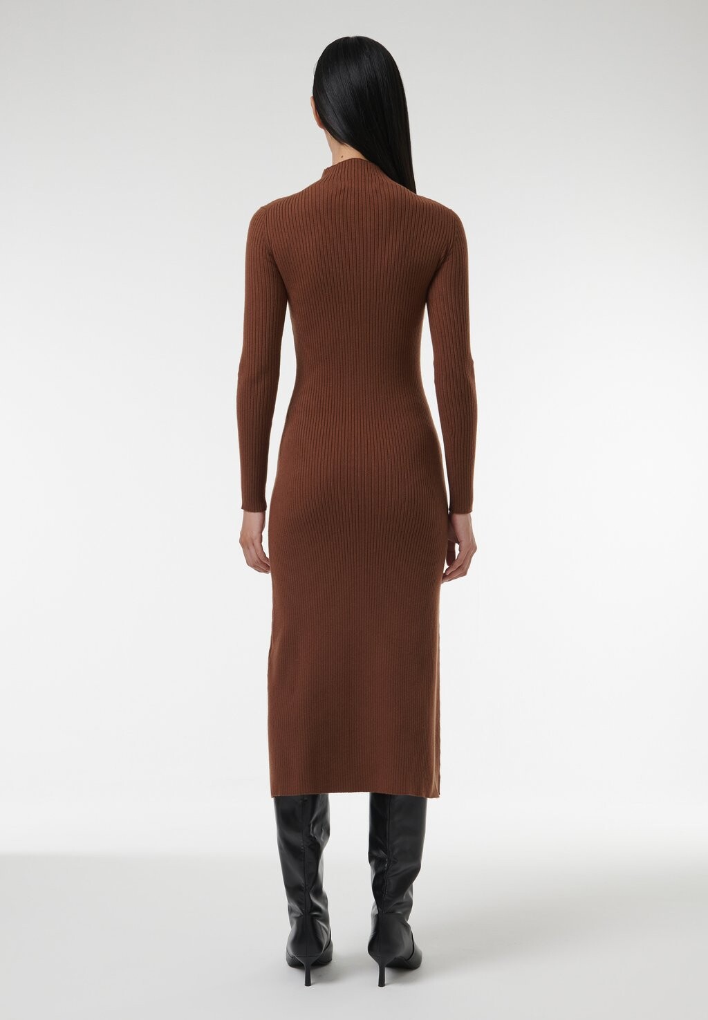 

Платье-джемпер HIGH-NECK SNAP DETAIL Leem, коричневый