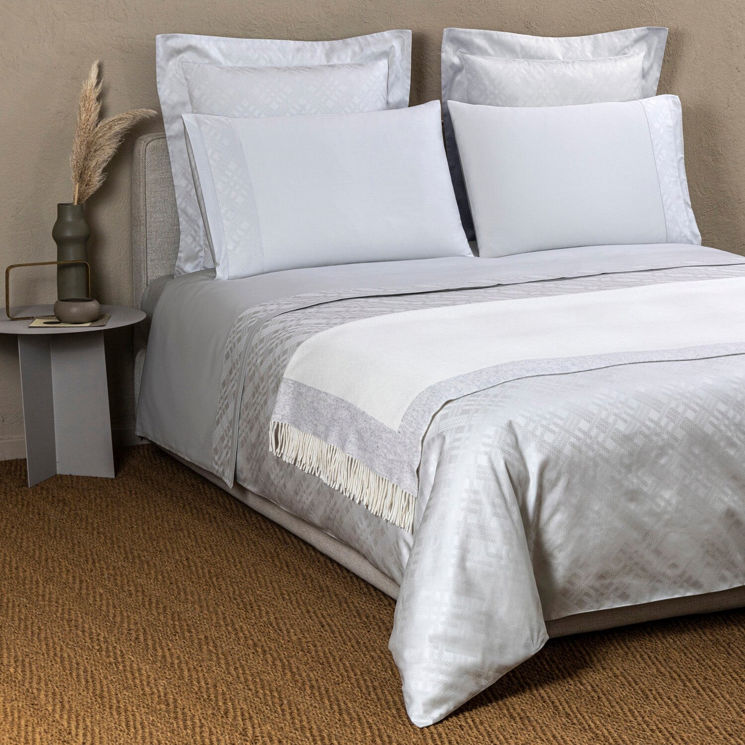 

Бросок Фретте Аргания Frette, цвет Ivory/Pearl