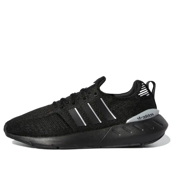 

Кроссовки оригинальные swift run 22 Adidas, черный