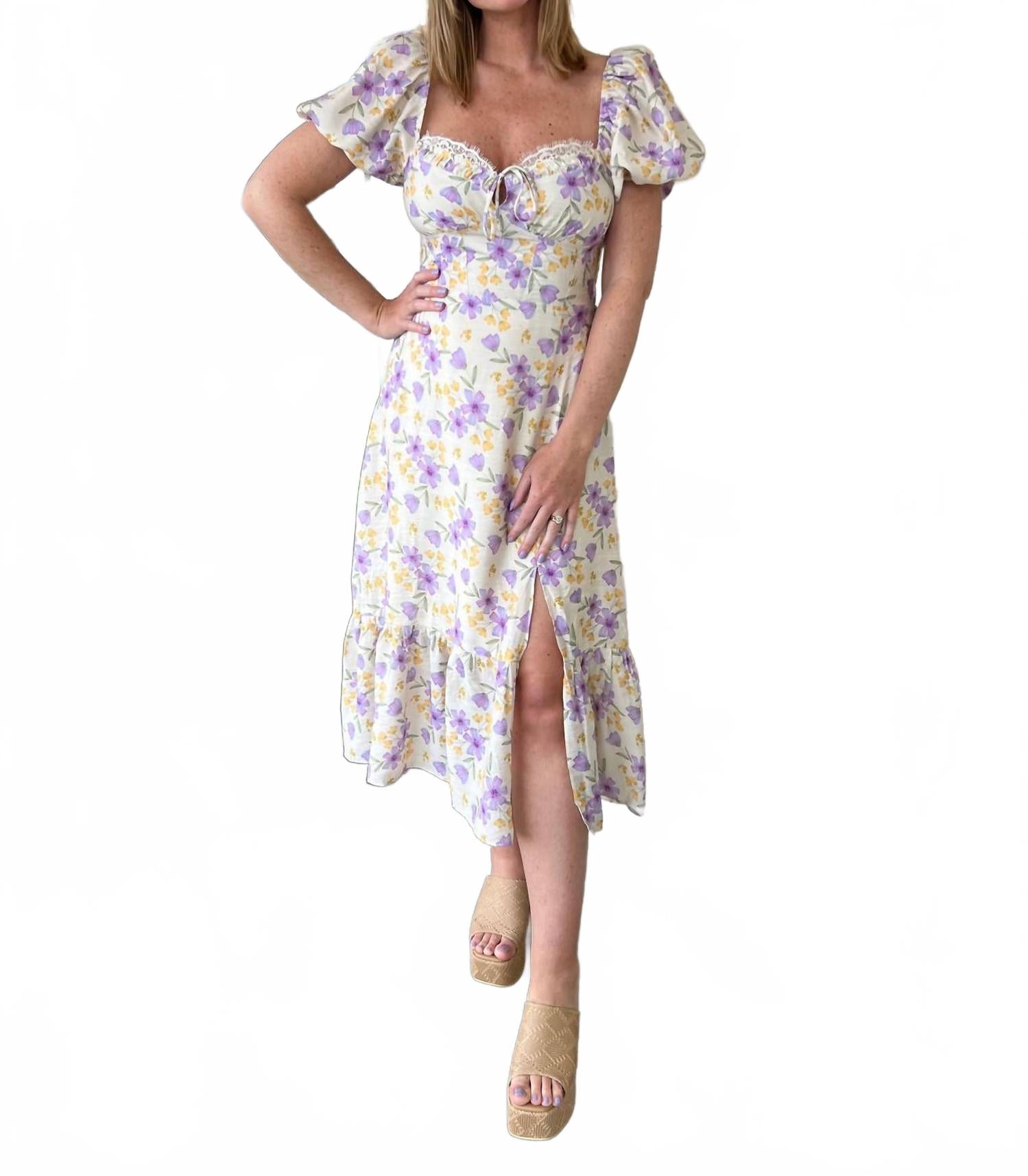 

Платье миди с пышными рукавами Maisie в сиреневый цветочек ASTR