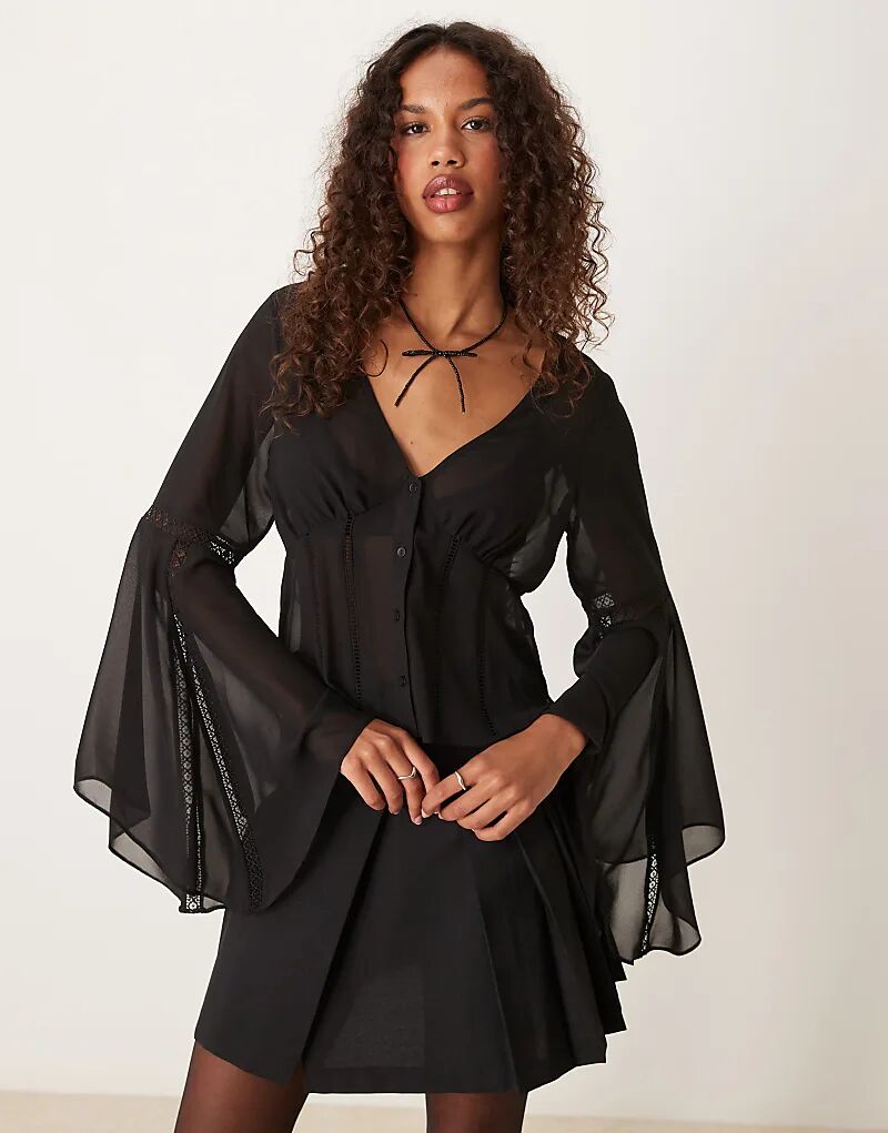 

Блузка с отделкой черного цвета Miss Selfridge