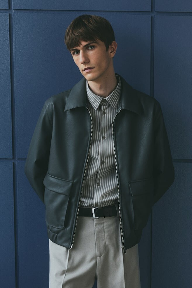 

Куртка с покрытием, стандартного кроя H&M, серый