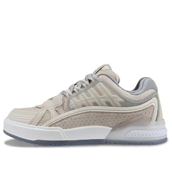 Эпоха кроссовок Li-Ning, белый