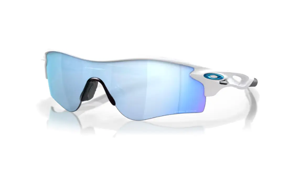 

Солнцезащитные очки Oakley мужские белые